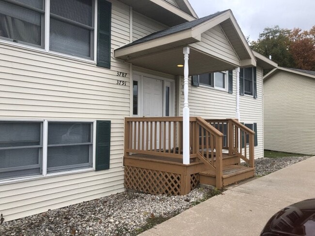 Photo - 3793 Vale Dr Unit 3793 Vale Dr