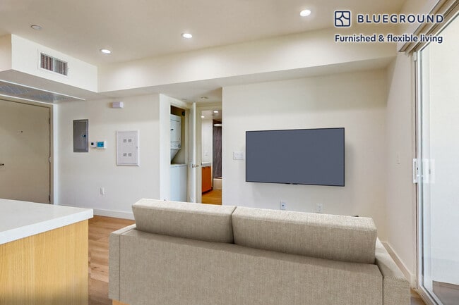 Photo - 1600 Venice Blvd. Unit ID7112A