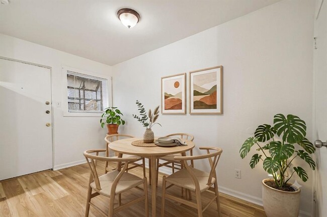 Photo - 2413 Leon St Unit 104
