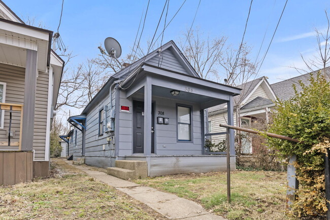 Photo - 308 E 7th St Townhome