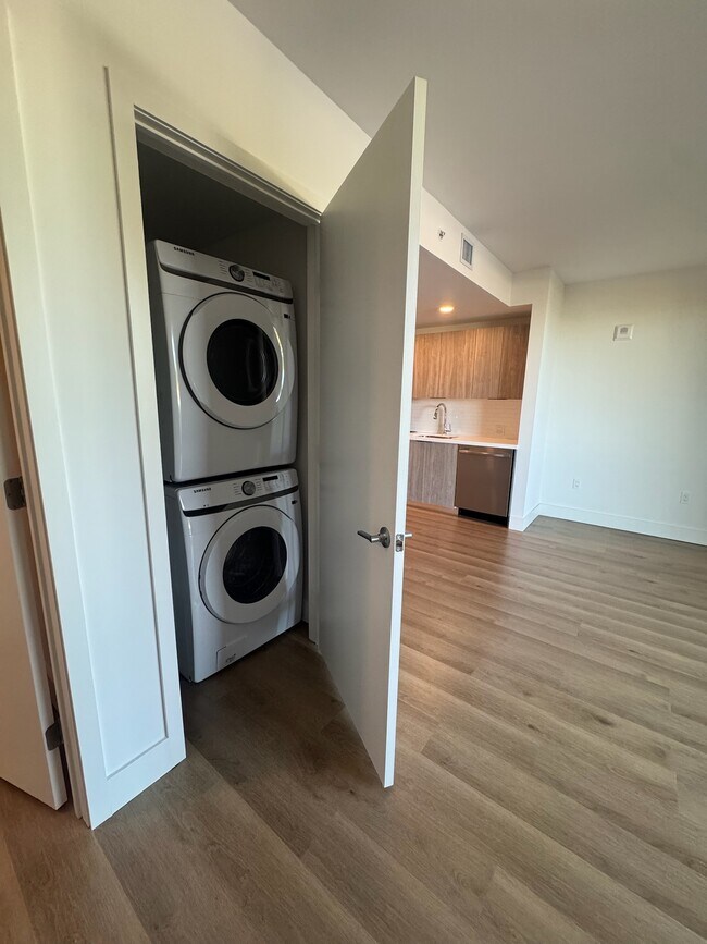 Photo - 2459 Fillmore St Unit 2