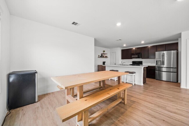 Photo - 18107 Rockvine Dr