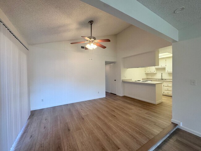 Photo - 7031-7033 Peachtree Ave Unit 7031