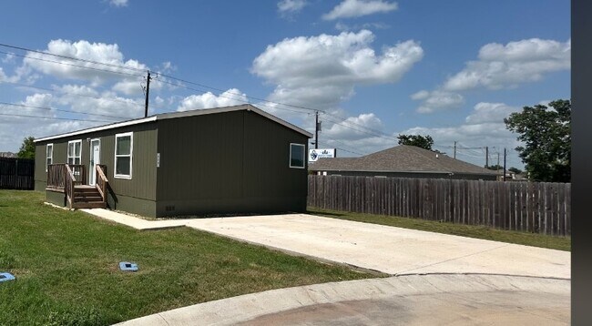 Photo - 113 Atakapa Ct