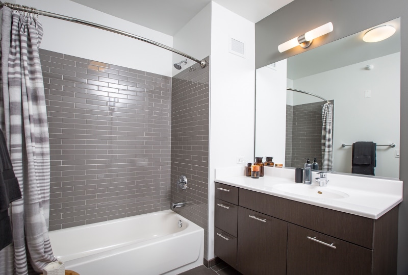 Photo - 639 N Wells St