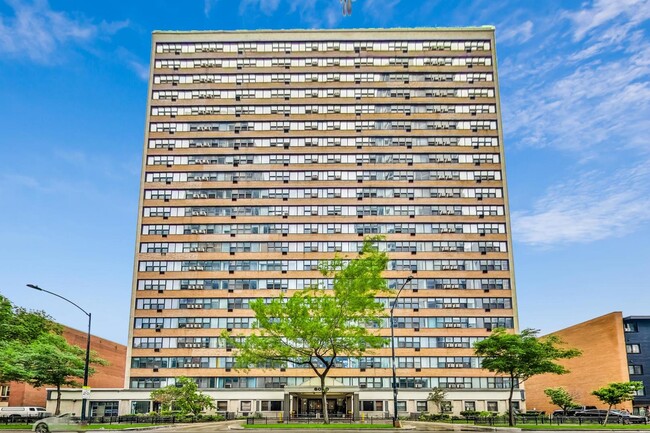Photo - 6030 N Sheridan Rd Condo Unit 411
