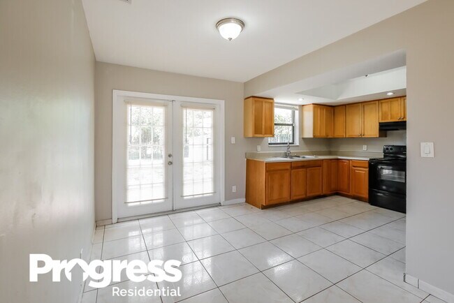 Photo - 770 NE 50th Ct