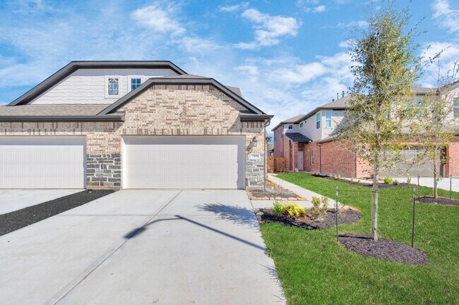 Building Photo - Welcome to the Linden — Effortless Living, All on One Level.