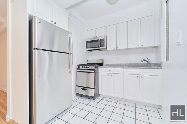 Photo - AMSTERDAM AVENUE Unit 1H