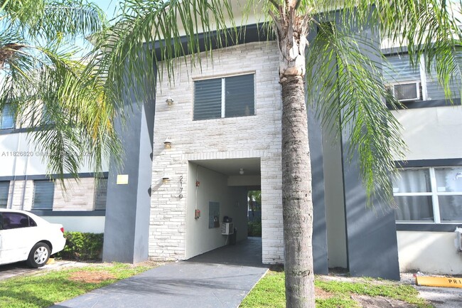 Photo - 2170 NW Flagler Terrace Apartment Unit 210
