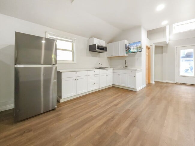 Photo - Charming Studio Near Downtown Bellevue wit...