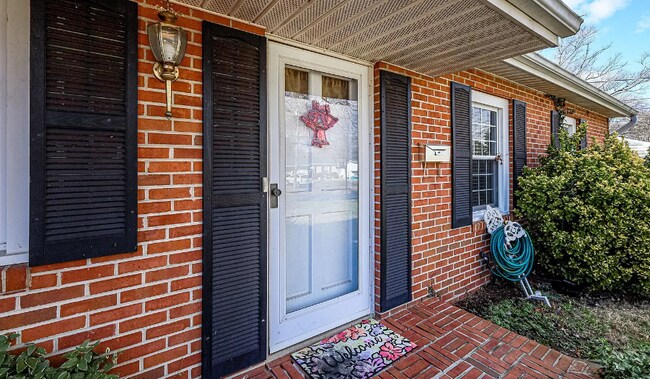 Photo - 8108 Ashboro Dr Casa