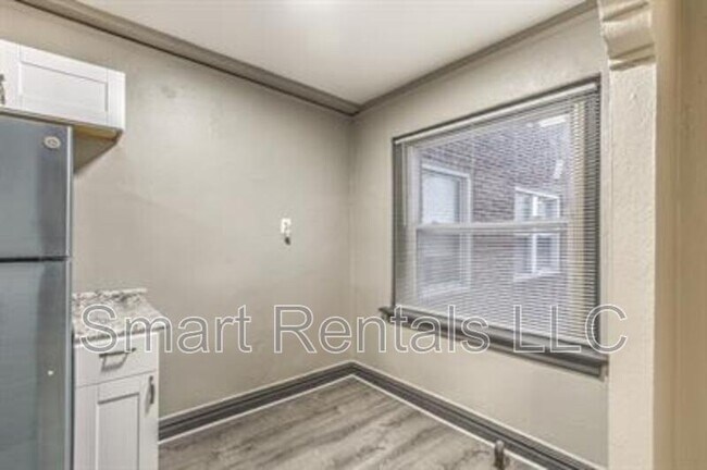 Photo - 807 Clara Ave