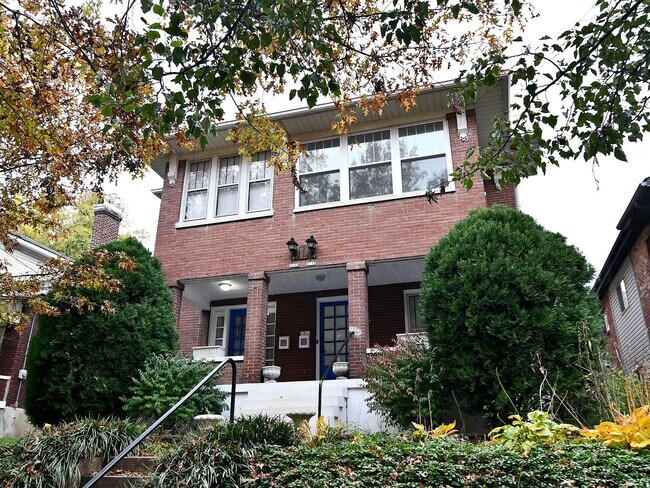 Building Photo - 2177 Baringer Ave