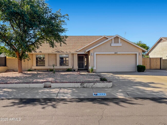 Photo - 1443 E Wickieup Ln