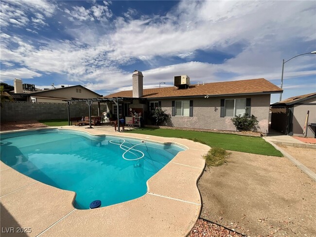 Photo - 707 Honeybee Ct Casa