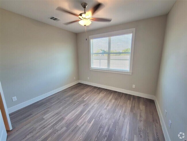 Building Photo - 1720 Crestdale Dr Unit 2310 Rental