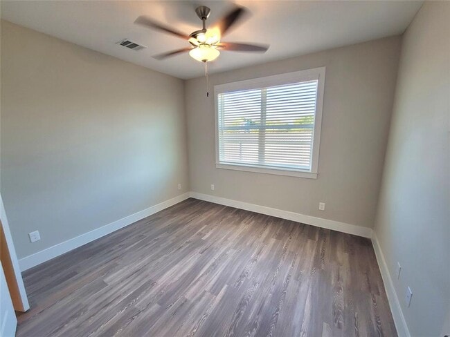Building Photo - 1720 Crestdale Dr Unit 2310 Rental
