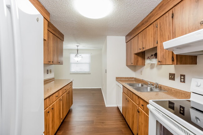 Photo - 6205 37th Ave W