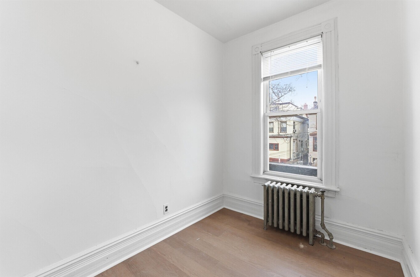 Photo - 44 Booraem Ave Unit 2