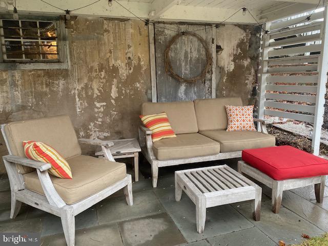 Photo - 15 W Ferry St