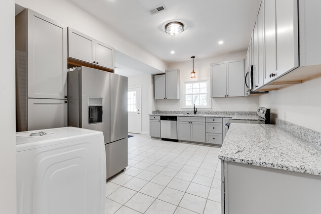 Photo - 2114 Venable St
