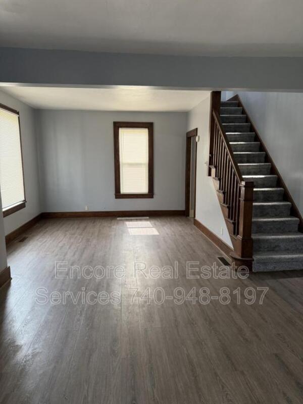 Photo - 296 Union St