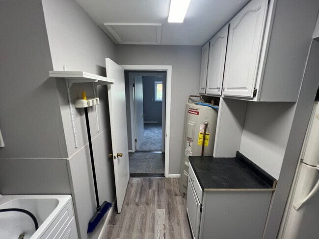 Photo - 329 McMunn St Unit B