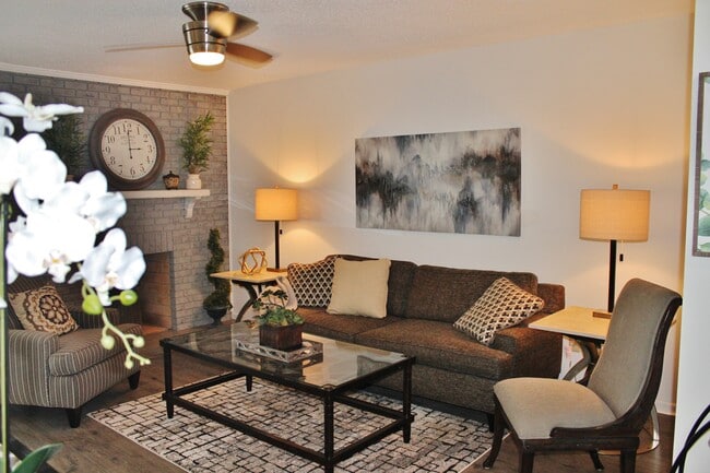 Photo - 7805 Renaissance Ct Unit B