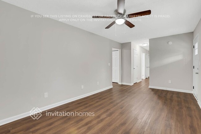 Photo - 8116 Collier St SW