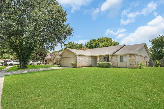 Photo - 710 Old Colony Dr