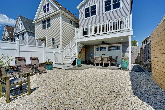 Photo - 229 1st Ave
