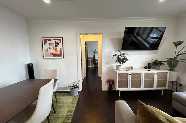 Photo - 939 Longfellow St NW