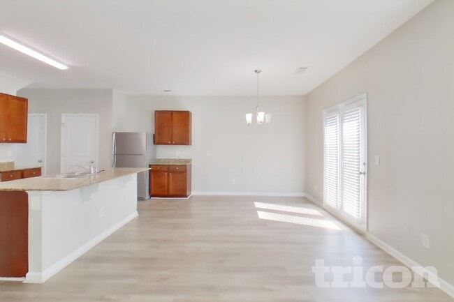 Photo - 7156 Tanger Blvd