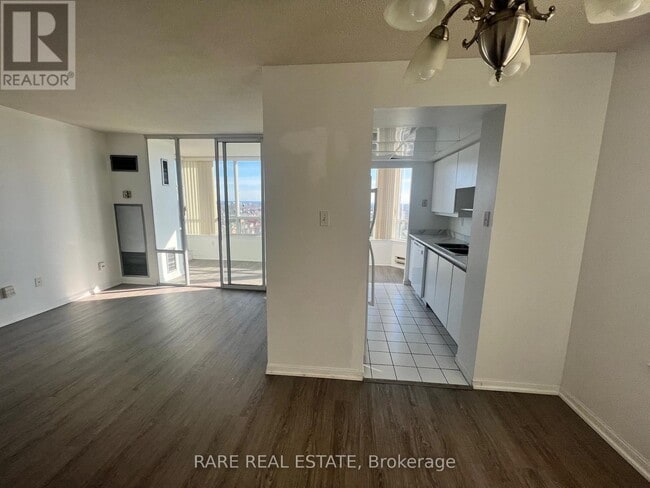 Photo - 550 Webb Dr Unit 905