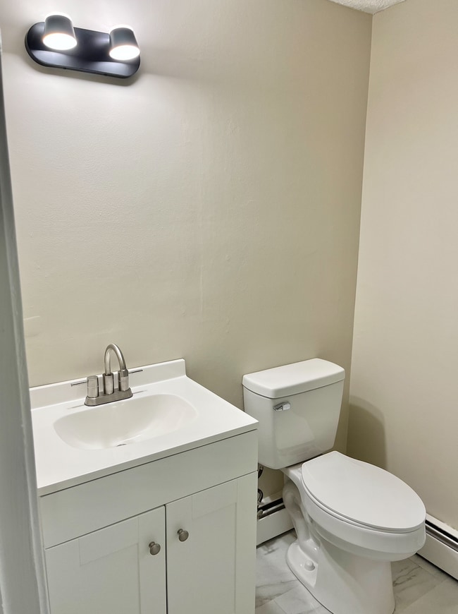 Main Floor Bathroom - 360 Pleasant Valley Rd Unit D