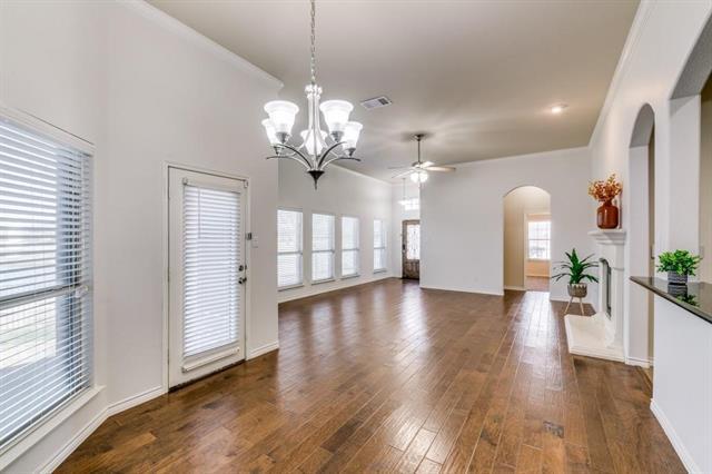 Photo - 1802 Sanderlain Ln