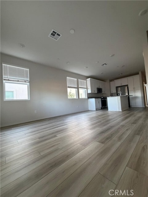 Photo - 216 Lockhart Wy