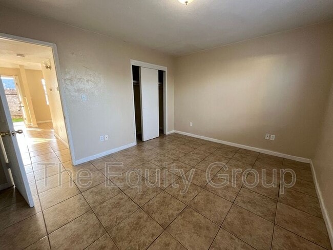 Photo - 93 N E St Unidad #A