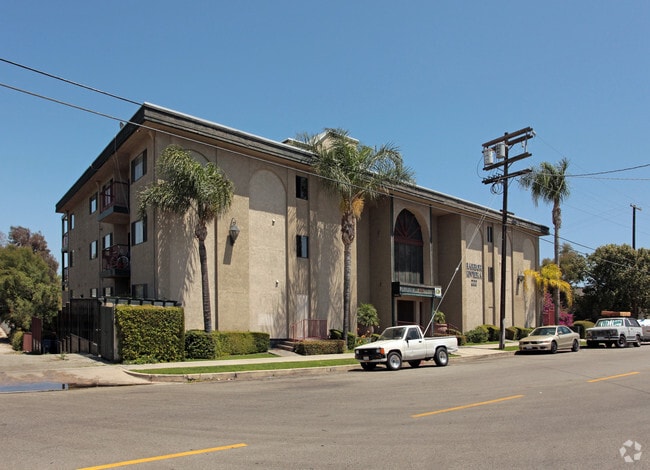 Harbor Riviera - Harbor Riviera Apartments