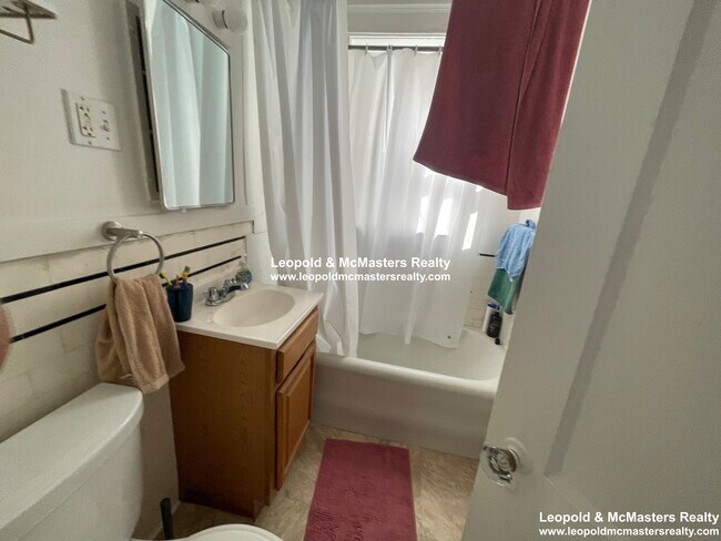 Photo - 100 Washington St Apartments