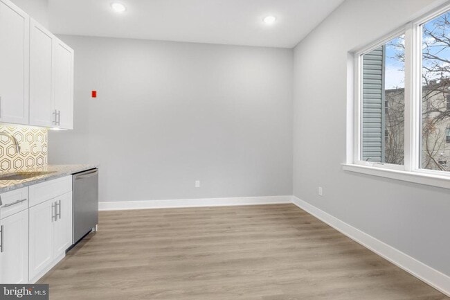 Photo - 2119 N Front St Unit 204