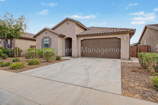 3241 E Malibu Dr