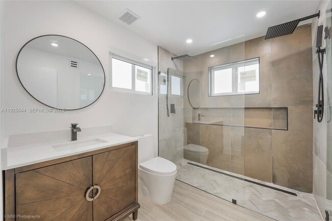 Photo - 1654 SW 18th Ave