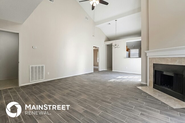 Photo - 711 Meadowcreek Ct