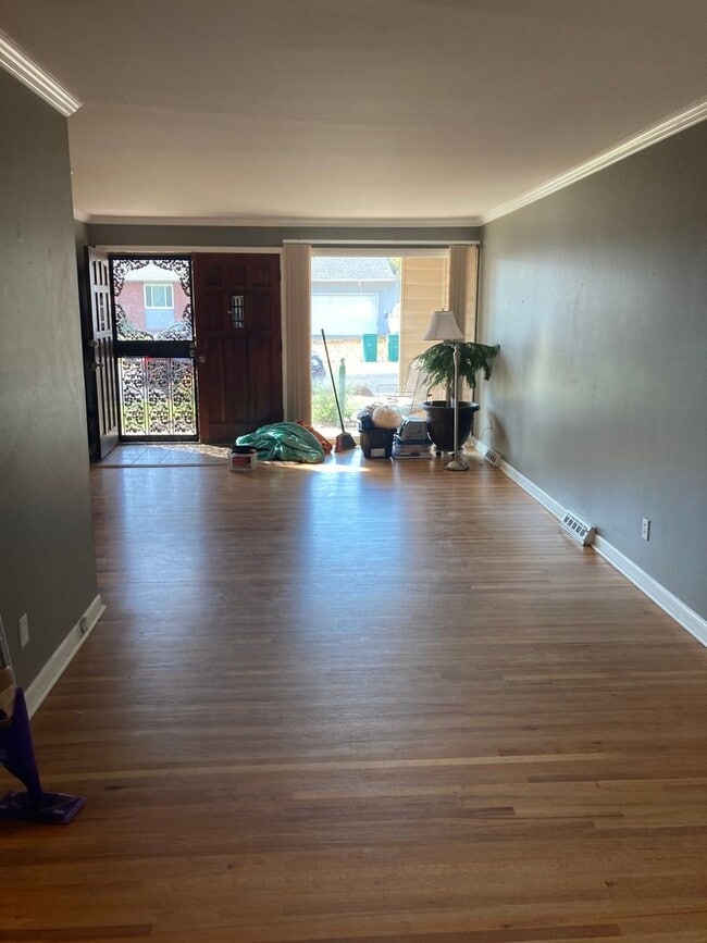 Photo - 6068 Vivian Ct