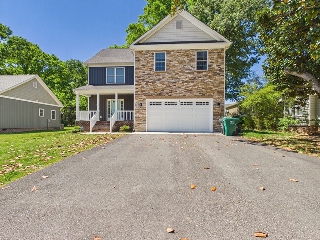 Photo - 1700 Dinwiddie Ave