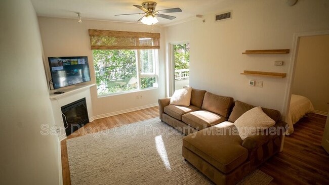 Photo - 300 W Beech St Unit 104