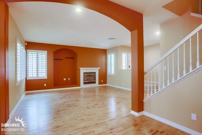 Photo - Stunning 3Bdm 2.5Ba Townhome in Carmel Valley