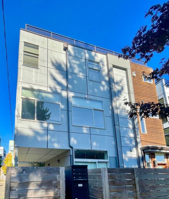 Building Photo - Great Home For Rent